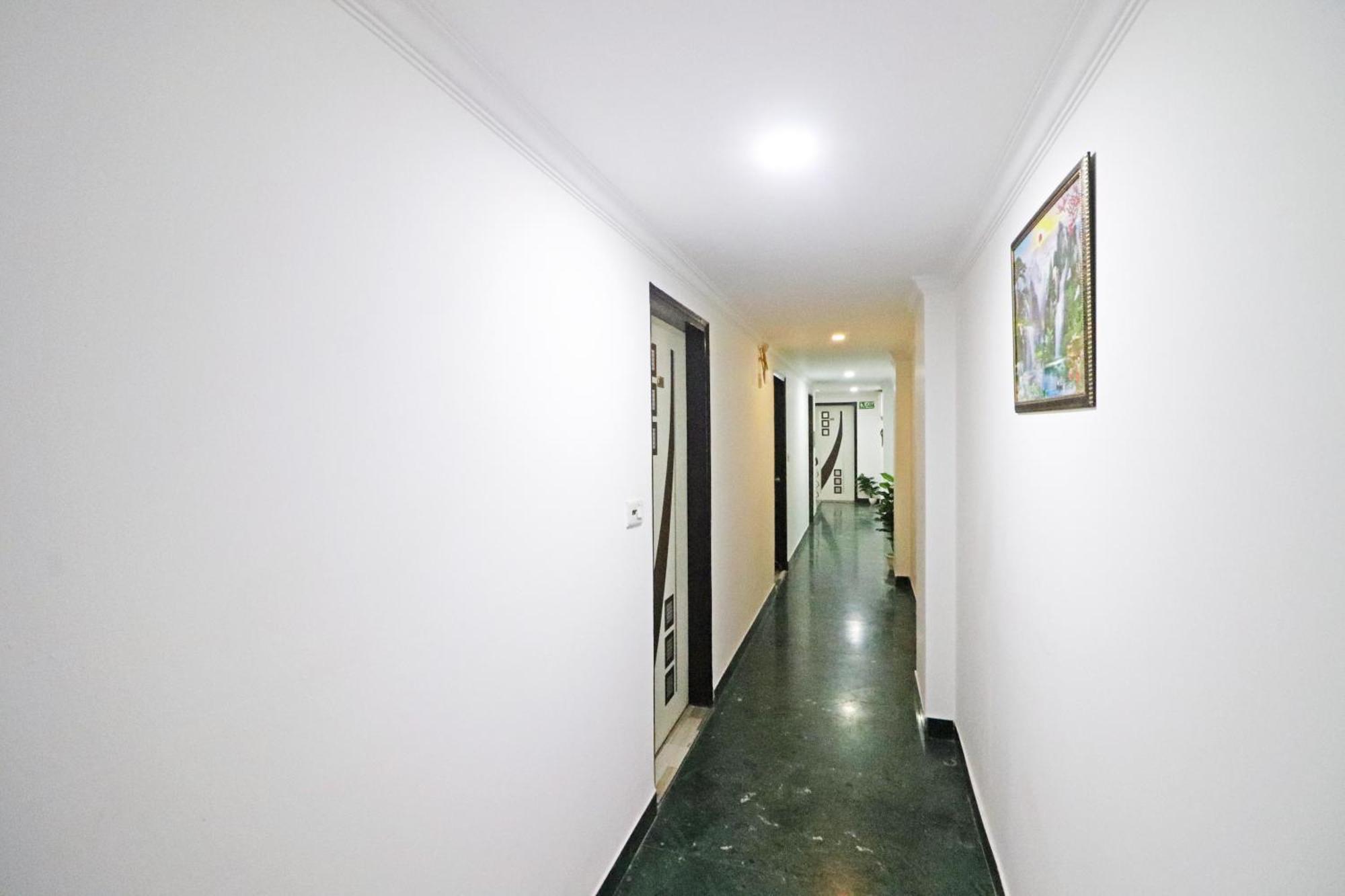 Clink Airport Stay -New Delhi Bagian luar foto