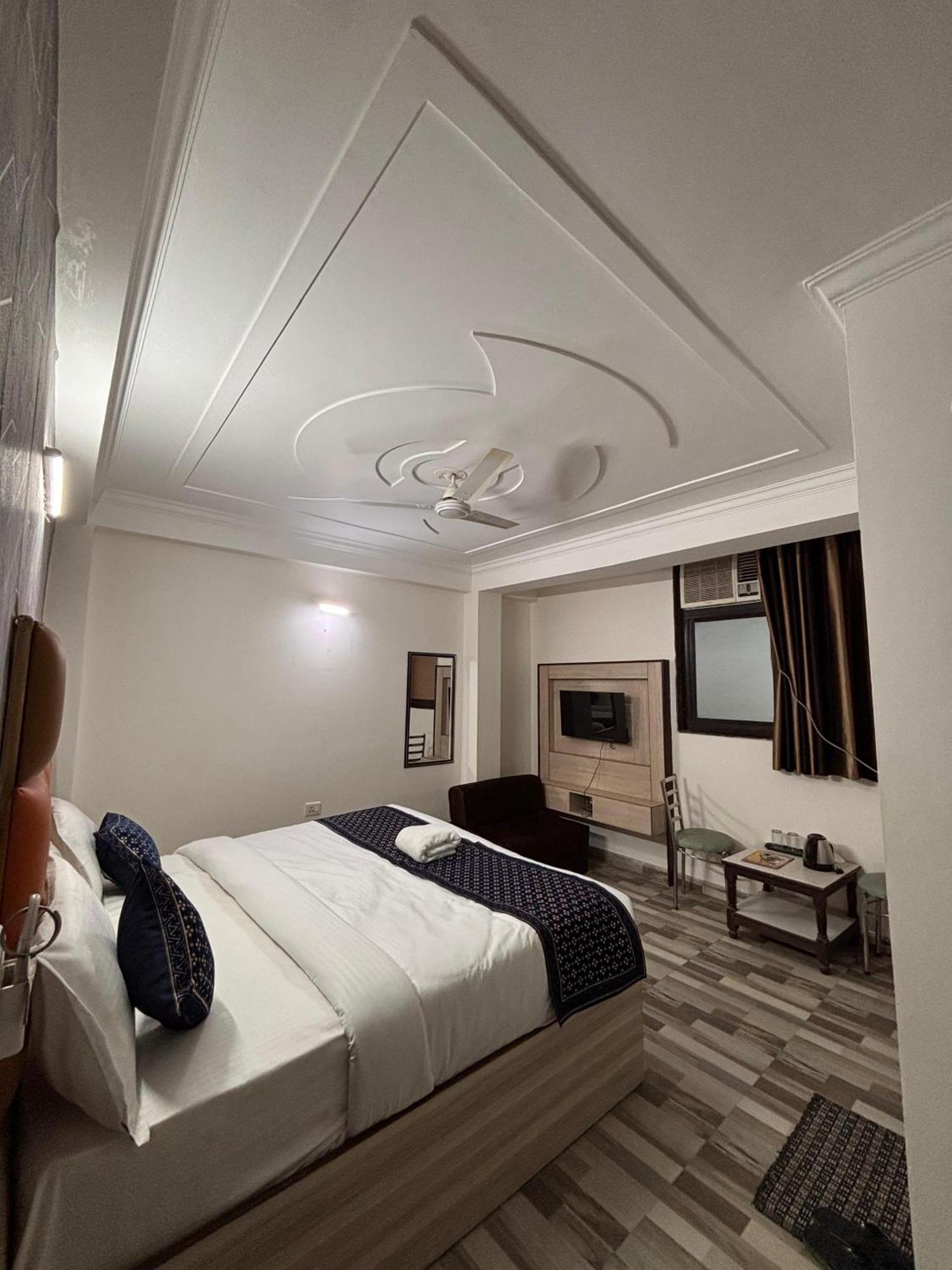 Clink Airport Stay -New Delhi Bagian luar foto