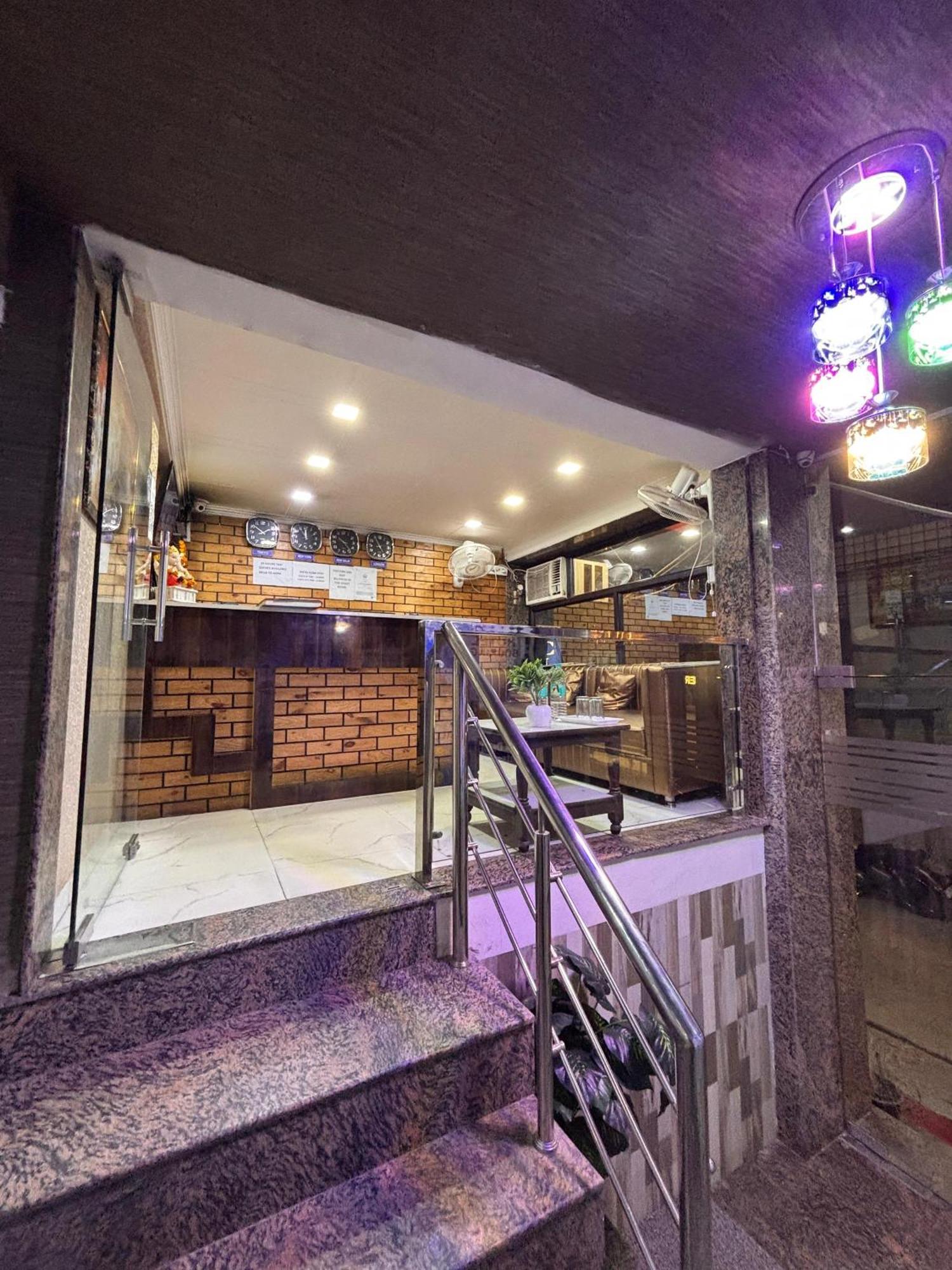 Clink Airport Stay -New Delhi Bagian luar foto